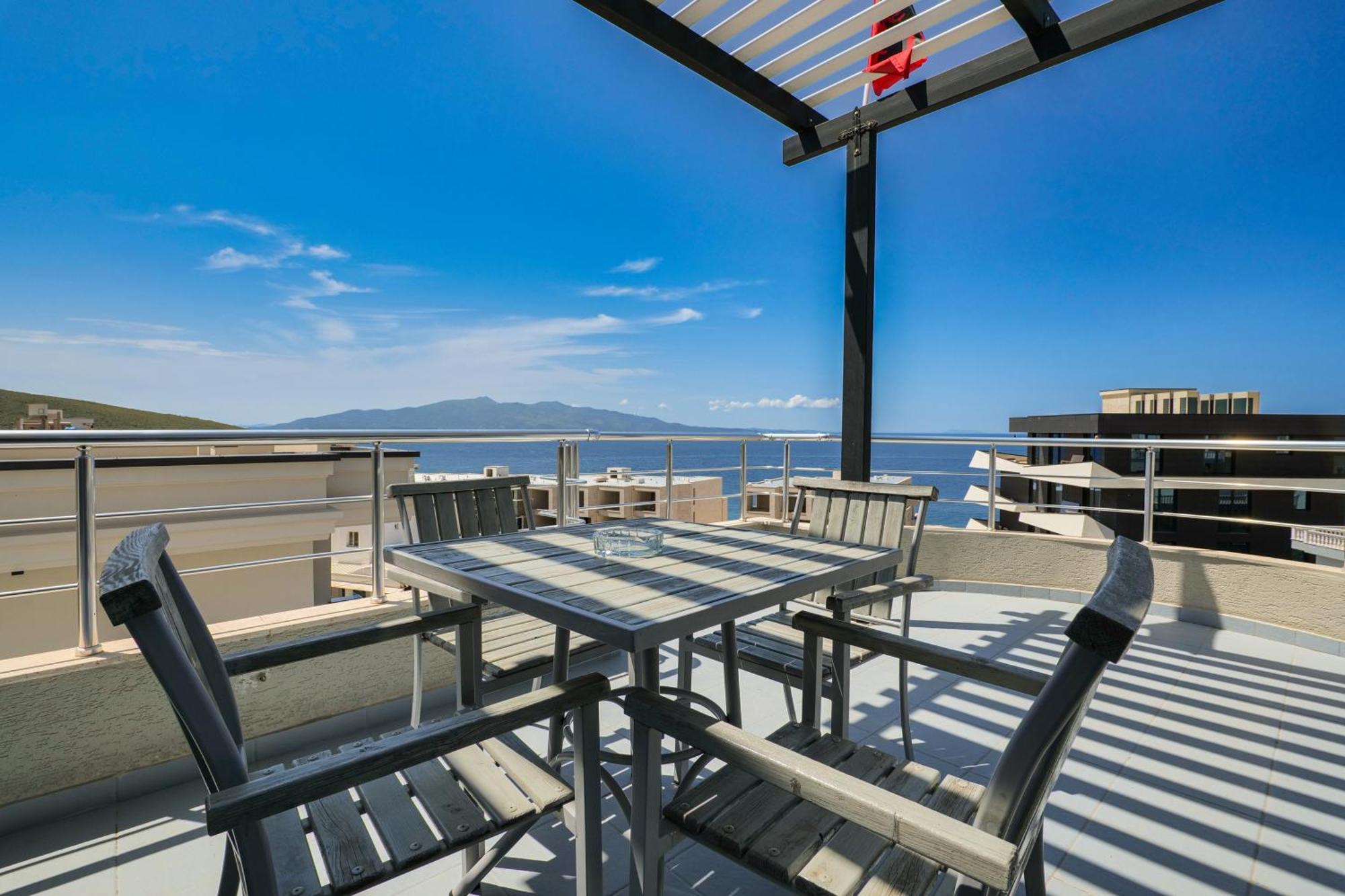 Hotel Blue Sky 4* Sarande