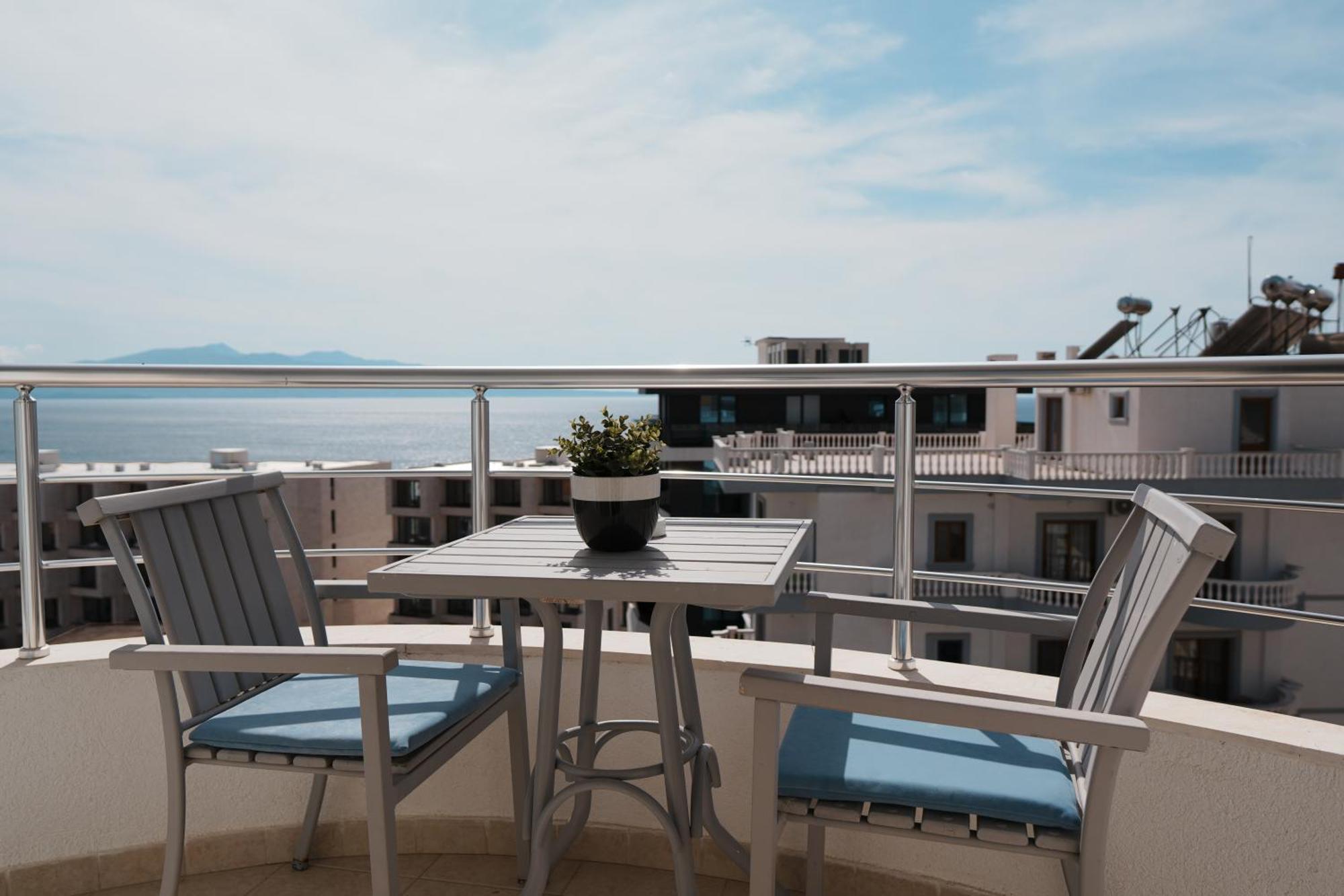 Blue Sky Hotel 4*