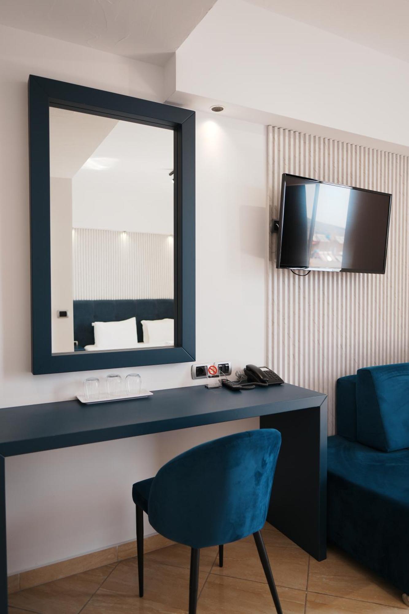 Blue Sky Hotel
