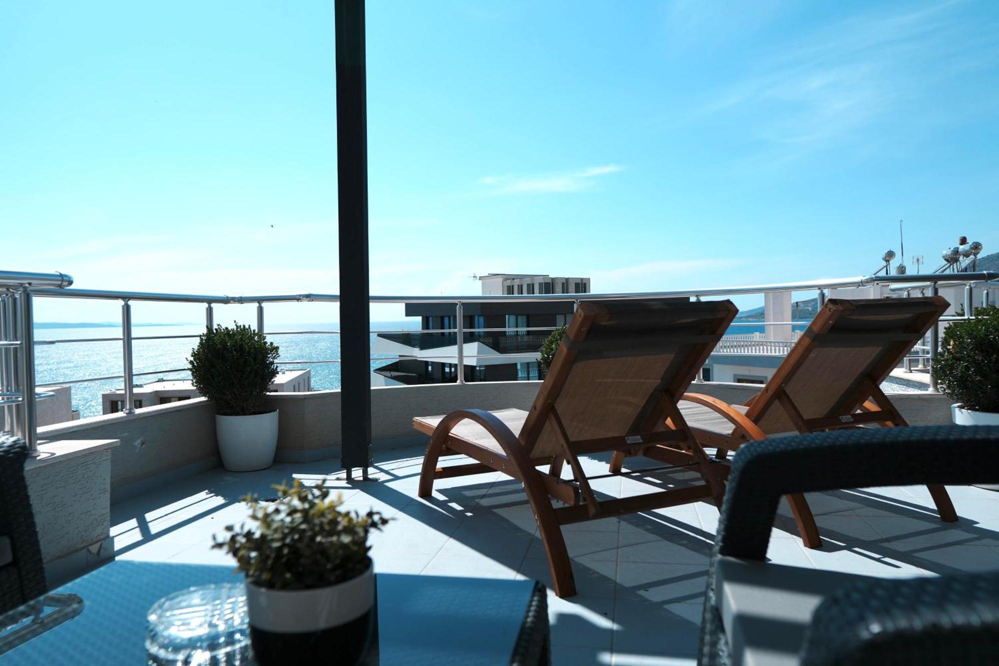 Blue Sky Hotel